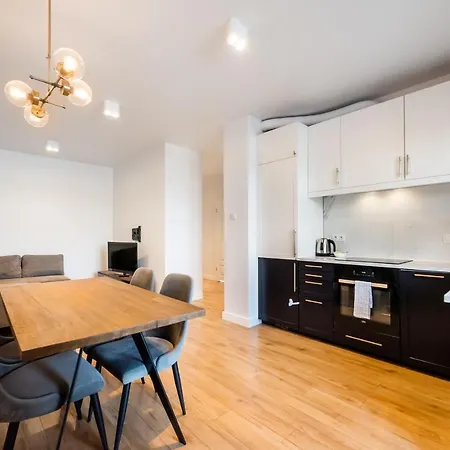 Apartment West Contemporary *